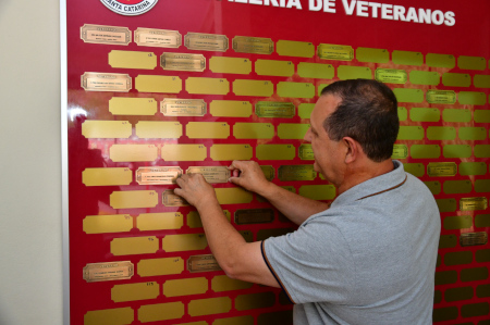 COMANDO-GERAL RECEBE VETERANOS PARA COMPLETAR A GALERIA DE HOMENAGENS